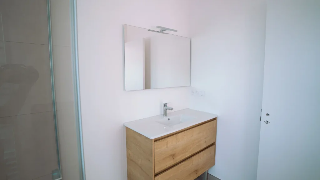 Réalisation de salle de bain par Cailloce-Ehanno, plombier chauffagiste à Carnac